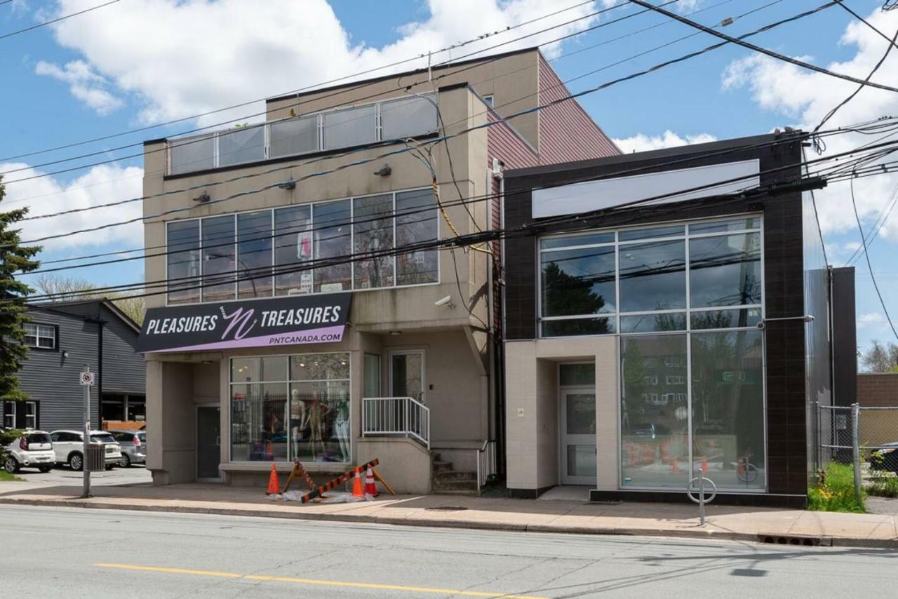 Ferienwohnung Captivating Quinpool Loft With Massive Terrace Halifax Exterior foto